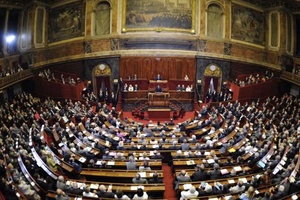 Notes sur le rapport Bartolone-Winock