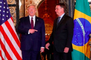 Sauver l’économie ou sauver des vies, le choix à faire selon Trump et Bolsonaro