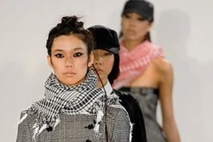 Keffieh: l’équivocité de la politique à la mode