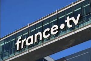La double crise des services publics de l’audiovisuel
